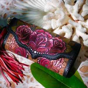 Nueva Cartera de Mano Elegante y Atractiva con Flores Talladas a Mano, 100% Cuero Genuino, Portátil para Dama, con Borde Multicolor Cosido - Product Image 3