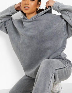 Ensemble de survêtement unisexe en polyester, comprenant un sweat à capuche imprimé et un pantalon de jogging coupe-vent, design uni délavé à l'acide, vente en gros - Product Image 3