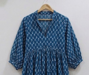 Robe mi-longue florale éco-responsable en coton faite à la main pour femme, style bohème, respirante, pour l'été, commande en gros - Product Image 1