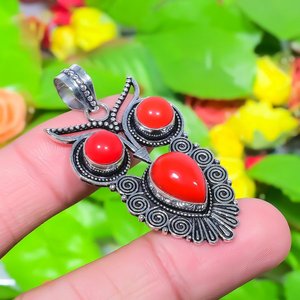 Pendentif en forme de fruit, style bohème, plaqué argent tibétain, incrustation de corail, vintage, unisexe, cadeau, magnifique bijou, idéal pour les fêtes - Product Image 2