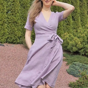 Nouvelle Arrivée Robe d'été formelle mi-longue en coton 100% col en V à manches courtes coupe trapèze, minimaliste, écologique, respirante et ample - Product Image 1