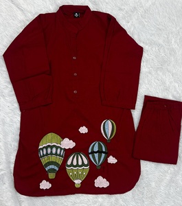 Ensemble Kurta en coton bordeaux pour femme avec broderie montgolfière – Tenue décontractée printemps-été pour le quotidien - Product Image 4