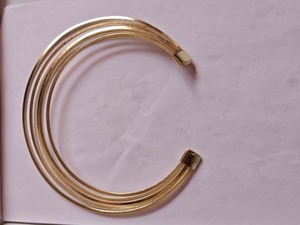 Pulsera Abierta Multibanda de Oro Hecha a Mano - Joyería de Moda Étnica Boho de Estilo Marcante y en Capas al por Mayor - Product Image 2