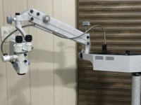 Microscope Chirurgical Biologique Numérique ROSLANE MEDITECH pour Dissection de la Osse Temporale, Station de Travail Binoculaire, Personnalisable OEM 7.5x-20x