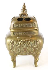 Traditional <b>Oud</b> Scent <b>Bakhoor</b> Incense Burner Designed to Create Warm and Inviting Home Ambience - Product Image 6