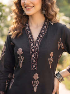 Black Floral Embroidered Cotton Chiffon Kurti Women Traditional Casual Wear Spring Summer Style Ethnic Indian Pakistan Beautiful - Product Image 2