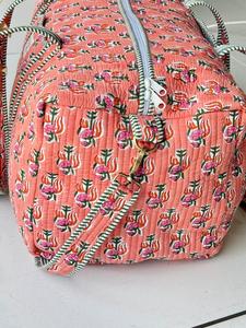 Bolsa de Lona Acolchada de Algodón con Diseño Floral, Segura para Llevar en el Avión, Bolsa de Mano Personalizada, Bolsa Organizadora de Playa - Product Image 4