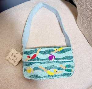Sac à main rectangulaire fait main SOL MER avec motif de natation en textile perlé - Product Image 3