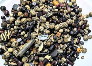 Venta al por Mayor GoodYI GYQQ-829 Cuentas Redondas de Madera de Haya Orgánica de 19 mm con Letras del Alfabeto, Cuentas de Madera Natural para Hacer Joyas - Product Image 5