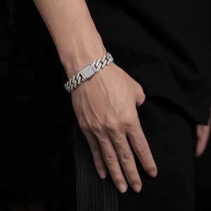 Vente flash sur bracelet en cristal diamanté pour femmes, idéal pour les soirées, bijoux élégants et scintillants, disponible à bon prix - Product Image 2