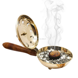 Brûleur d'encens en laiton Jasmin Bois de santal Charbon Loban Design exclusif artisanal pour la maison, le bureau, le temple et la prière - Product Image 2