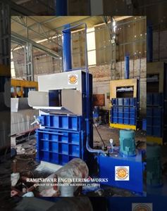 เครื่องอัดขวดพลาสติกกึ่งอัตโนมัติ 415V ความปลอดภัยสูง อายุการใช้งานยาวนาน ใช้งานง่าย - Product Image 2