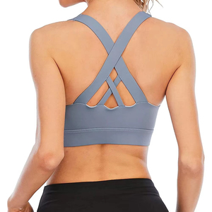 Sujetador deportivo de yoga para mujer, hecho con material de alta calidad, ropa deportiva activa, para entrenamiento, gimnasio, en color sólido. - Product Image 3