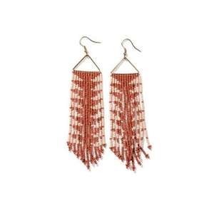 Boucles d'oreilles brodées à la main avec motif papillon en perles de rocaille, base en coton léger, style de bijoux traditionnels, 59 - Product Image 2