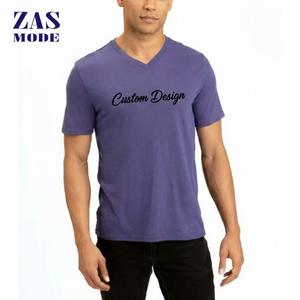 T-shirt homme slim à manches courtes, col V, couleur unie, été, fin, avec broderie personnalisée et design imprimé. - Product Image 1