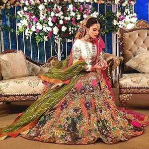 Vestido de novia pakistaní Mehndi Lehnga, diseño de diseñador, con bordados elaborados, conjunto indio y pakistaní, estilo étnico, tallas personalizadas - Product Image 4