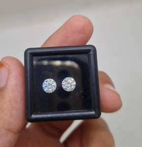 2 pièces de moissanite blanche ronde de 5,50 mm, taille excellente, vente en gros, conception de bijoux personnalisés - Product Image 1