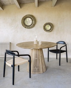 Mesa de Comedor Contemporánea de Teca – Mesa de Madera Sólida de Perfil Delgado con Tablero de Listones para Hogares Modernos y Proyectos Comerciales - Product Image 1