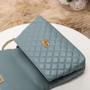 Sac fourre-tout décontracté pour femme en cuir véritable, motif losanges, sac à bandoulière de luxe de créateur avec rabat et chaîne, durable - Product Image 3
