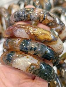 Pulseras de Madera y Resina Hechas a Mano de Diseño Exclusivo y Alta Calidad, Precio Personalizado en Pulseras Redondas Hechas a Mano - Product Image 6