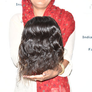 Extensions de cheveux humains indiens vierges non traités pour femmes, ondulés, brillants, couleur naturelle noire, cuticules alignées, double trame machine - Product Image 4