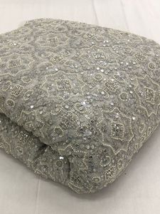 Tissu en tulle brodé de perles et de sequins pour robe de mariée, sari, lehenga, couture, vêtements de mariage - Product Image 1