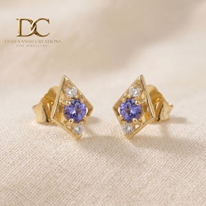 Boucles d'oreilles clous en or jaune massif 9K 9KT avec diamant de laboratoire certifié IGI et tanzanite pour femme – Fabricant de bijoux sur mesure en gros - Product Image 5
