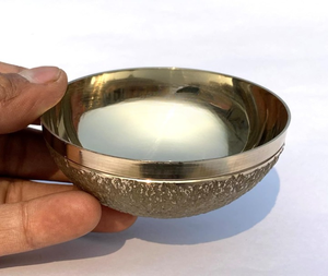 Bol en laiton rustique de luxe, texturé, décoratif, pour table, en métal, pour la thérapie sonore ayurvédique, pour la décoration de la maison - Product Image 3