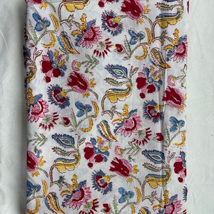 Handmade Wholesale Cotton <b>Fabric</b> Jaipur Sanganeri Hand Block Printed <b>Fabric</b> Raw Material Dress Making Material <b>Fabric</b> - Product Image 2