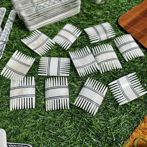 Peine para Barba Hecho a Mano con Hueso Natural de Búfalo, Pequeño Peine de Aseo a Precio de Mayoreo - Product Image 5