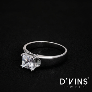 Anillo de Compromiso D'VINS con Diamante Natural de Corte Princesa Clásico de 2 Quilates, Color D, Chapado en Oro Sólido de 18K con Rodio para Ella - Product Image 2