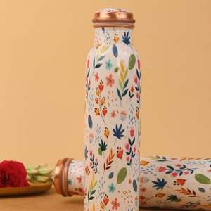 Bouteille en cuivre élégante pour une hydratation et un bien-être sécurisés, idéale pour le bureau, la salle de sport, les voyages et dotée d'un design anti-fuite. - Product Image 3