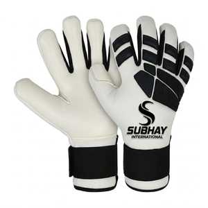 ถุงมือผู้รักษาประตูฟุตบอล Subhay Rubber Inject สีขาวดำ แบบเต็มนิ้ว กันลื่น สายรัดข้อมือปรับได้ อุปกรณ์กีฬาสำหรับทุกเพศ - Product Image 3