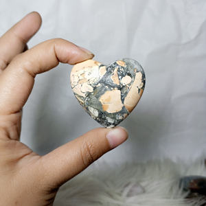 Vente en gros 4X4X2 cm Naturel Indonésie Maligano Jaspe Coeur Pierres Précieuses Haute Qualité Artisanat Guérison Cristal Poli Technique - Product Image 3