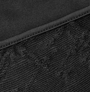 ชุดเดรสแขนยาวทรงเข้ารูปประดับเลื่อมสีพื้นชุดเดรสสีดำยาวถึงเข่า - Product Image 3