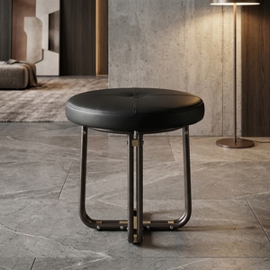 Taburete Moderno, Portátil, Ligero y Compacto de Acero Inoxidable con Tapicería de Cuero, Acabado Duradero, Decoración Minimalista para Apartamentos - Product Image 4