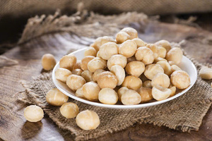 ราคาโรงงาน เม็ดแมคคาเดเมียอบแห้ง ผู้ผลิตเวียดนาม แมคคาเดเมียแกะเปลือก บริการ OEM จำนวนมาก - Product Image 6