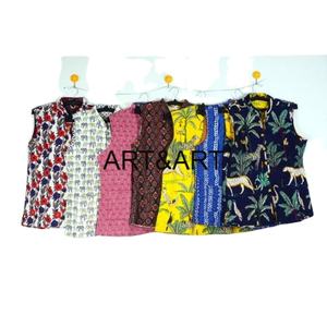 Vente en gros veste vintage en coton pour femmes, veste tissée respirante au design sari ethnique fait à la main avec détail matelassé, style ancien Gudri - Product Image 5