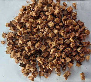 Grandes briques de coco compressées Cocopeat 650g Eco-friendly Low EC pour la culture des semis en serre-Briquettes de tourbe de noix de coco - Product Image 3