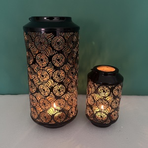 Juego de 2 Faroles Votivos Marroquíes Decorativos de Hierro de Diseño Artesanal con Acabado Negro Modelo L650 AB - Product Image 5