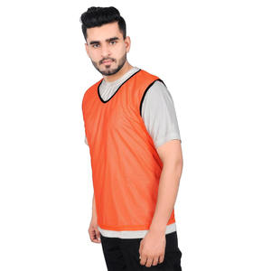 Maillots d'entraînement respirants en maille grande taille pour football, rugby, hockey et cricket - Tailles et designs personnalisables - Product Image 2