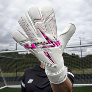 Gants de gardien de but de football Goalproof blancs et roses, impression par sublimation, matériau PU, antidérapants, respirants, protection des doigts, fermeture auto-agrippante - Product Image 5