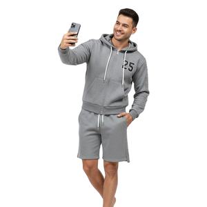 Ensemble sweat à capuche et short pour homme personnalisé avec strass |   Survêtement décontracté à capuche avec fermeture éclair |   Ensemble streetwear deux pièces unisexe - Product Image 4