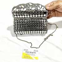 Sac de soirée de luxe de marque de mode de qualité supérieure, pochette en métal ornée de pierres pour femme, idéal pour mariage, au meilleur prix