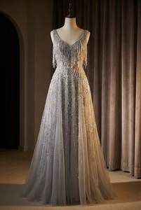 Vestido de Noche Plateado con Bordado Intenso de Diseñador, Vestido de Alta Costura Personalizado, Fabricante Mayorista, Suministro al por Mayor - Product Image 3