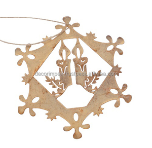 Adornos decorativos artesanales con acabado verde de la India de farolillos de hierro y adornos decorativos para festivales, suministros para fiestas - Product Image 1