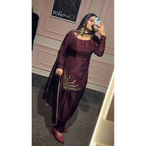 Magnifique ensemble élégant pour soirée, haut et bas avec dupatta, taille XL - Product Image 3