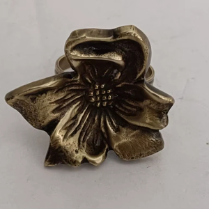 Elegante Anillo para Servilletas de Aluminio Metálico para Mesa de Comedor, Agrega un Toque Decorativo, Ecológico y Duradero - Product Image 1