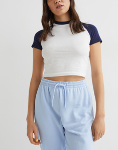 Women's <b>White</b> <b>Crop</b> Top With Navy Raglan Sleeves Crew Neck Short Sleeve Casual Jersey <b>T</b>-<b>Shirt</b> Spring Summer Solid Color - Product Image 1
