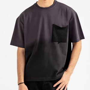 เสื้อยืดแขนสั้นผู้ชายทรงปกติ สีดำ คอกลม สไตล์ลำลอง ผ้าเจอร์ซีย์คอตตอน 100% สีพื้น มีกระเป๋าหน้าระบายอากาศได้ดี - Product Image 5